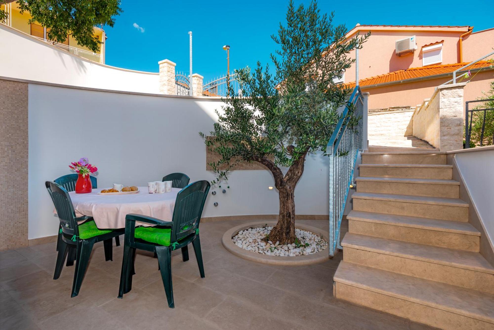 Apartment Bilice Beach Exterior foto